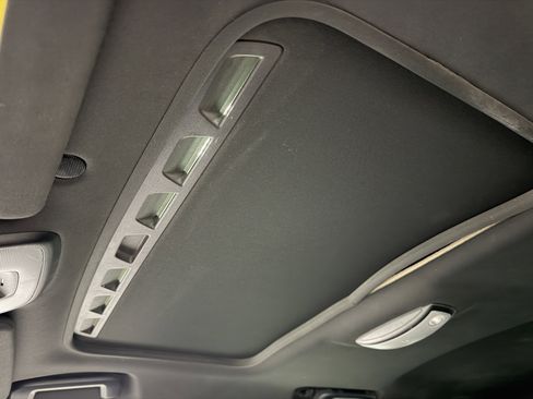 Used 2017 Volvo V60 T6 R-Design Platinum w/ Climate Package image 7