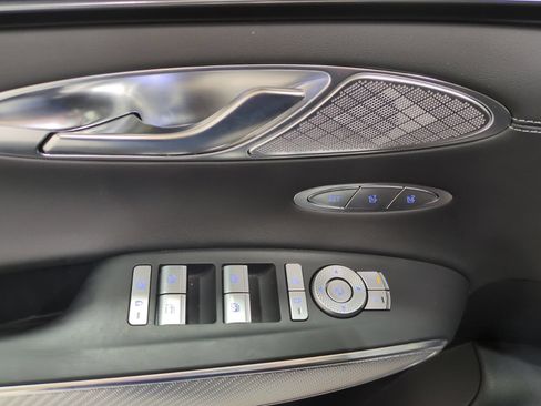 Certified 2025 Genesis GV70 3.5T Sport AWD/4WD image 18