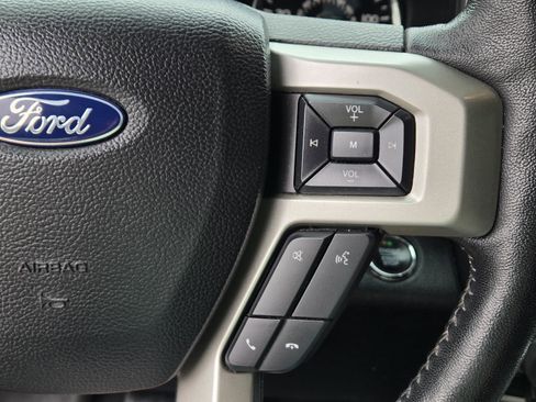 Used 2020 Ford F150 Lariat w/ Equipment Group 502A Luxury AWD/4WD image 21