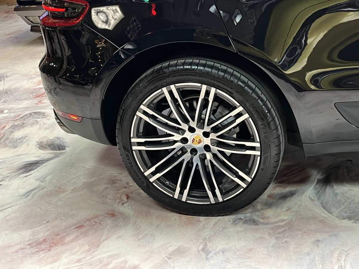 Used 2017 Porsche Macan S AWD/4WD image 32