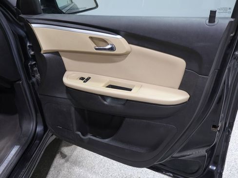Used 2011 Chevrolet Traverse LTZ AWD/4WD image 27