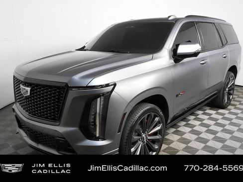 Certified 2026 Cadillac Escalade V w/ LPO, Onyx Lite Package AWD/4WD image 37