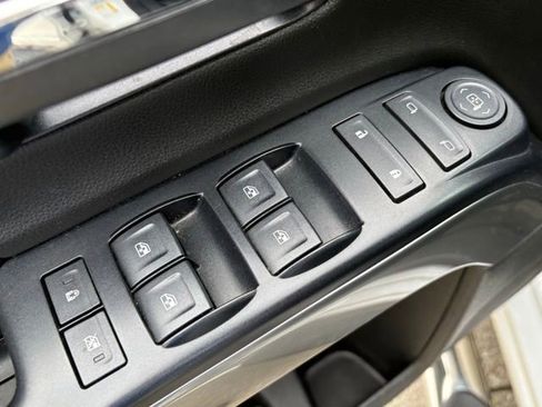 Used 2018 Chevrolet Silverado 1500 LT w/ All Star Edition image 16