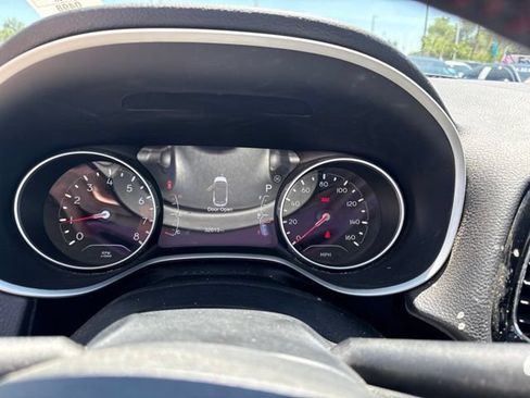 Used 2017 Jeep Compass Limited AWD/4WD image 12