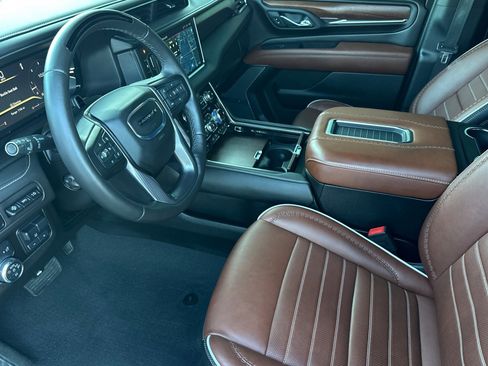 Used 2024 GMC Yukon Denali Ultimate image 10