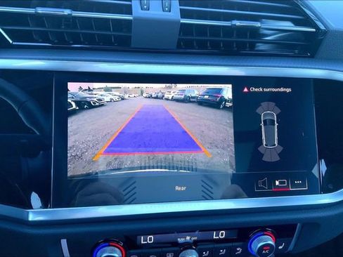 Certified 2025 Audi Q3 2.0T Premium w/ Convenience Package image 24