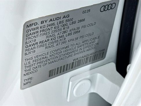 Certified 2025 Audi Q5 Premium AWD/4WD image 35