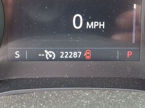 Used 2023 Buick Encore GX Essence w/ Experience Buick Package FWD image 21
