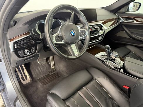 Used 2018 BMW 540i RWD image 4