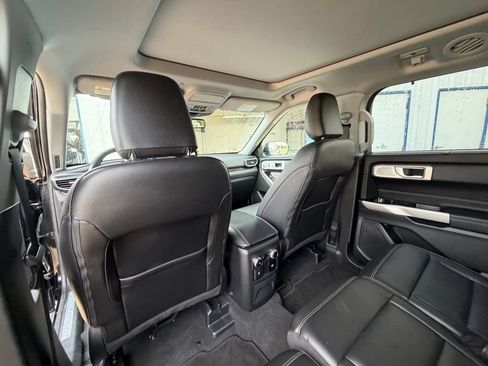 Used 2023 Ford Explorer Limited w/ Limited Technology Package AWD/4WD image 22