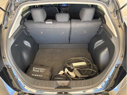Used 2025 Nissan Leaf S FWD image 12
