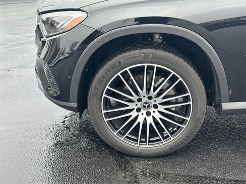 Certified 2025 Mercedes-Benz GLC 300 4MATIC image 12