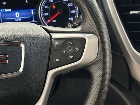 Used 2023 GMC Acadia SLE w/ Driver Convenience Package image 9