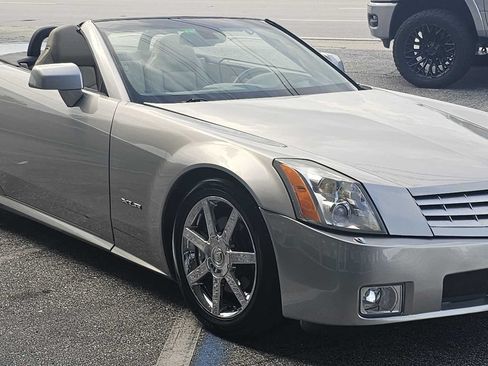 Used 2008 Cadillac XLR RWD image 24
