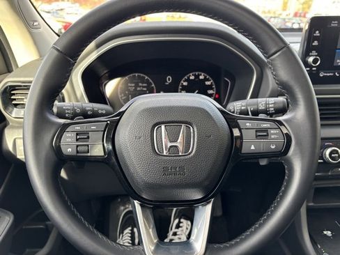 Certified 2025 Honda Pilot Touring image 13