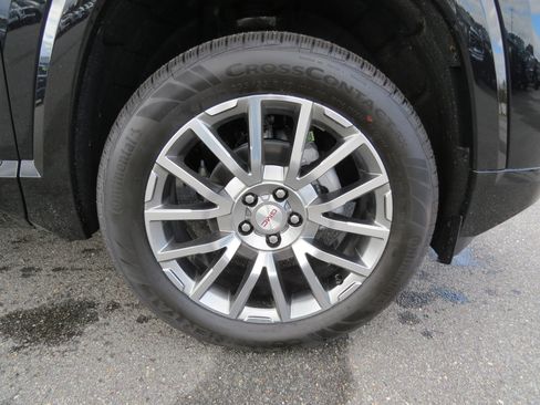 New 2026 GMC Terrain Denali w/ LPO, Floor Liner Package image 9