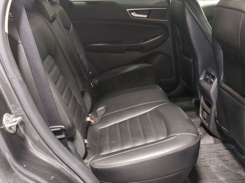 Used 2020 Ford Edge SEL image 33