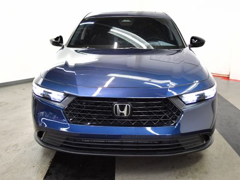 Used 2025 Honda Accord SE image 3