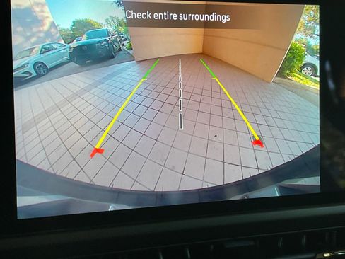 Used 2025 Jeep Wrangler Sahara image 17