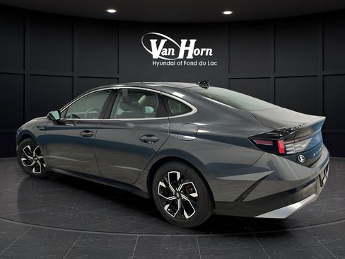 Used 2025 Hyundai Sonata SEL FWD image 5