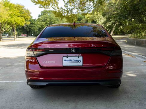 Used 2025 Honda Accord LX image 8