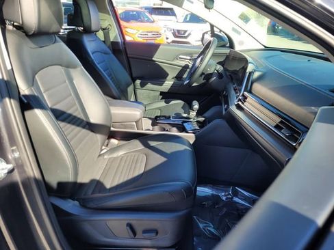 Used 2024 Kia Sportage SX image 13