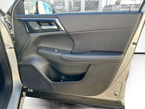 Used 2024 Mitsubishi Outlander SE Black Edition image 32