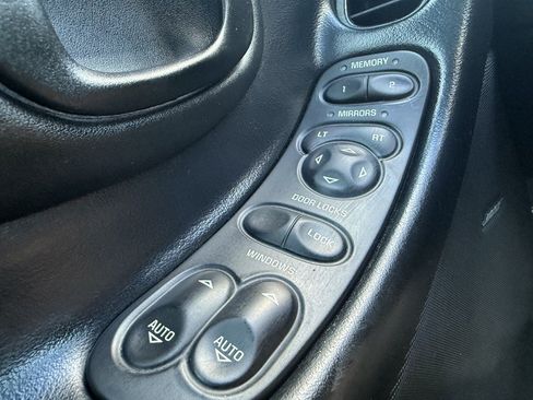 Used 1998 Chevrolet Corvette Coupe w/ Memory Pkg RWD image 20