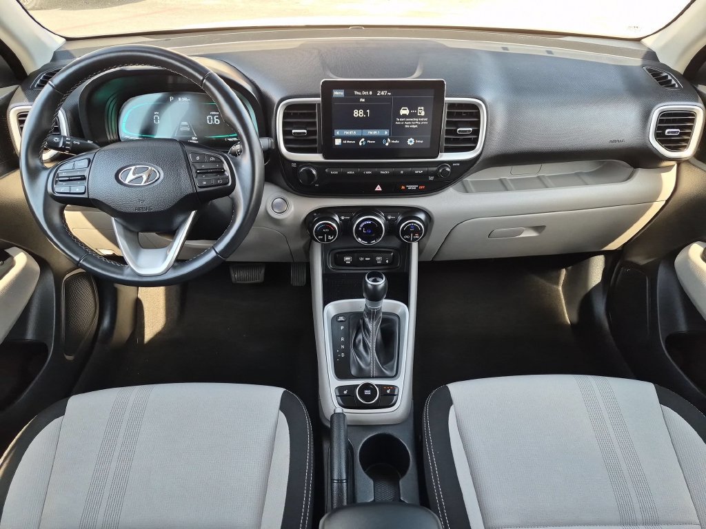 Used 2026 Hyundai Venue SEL FWD image 26