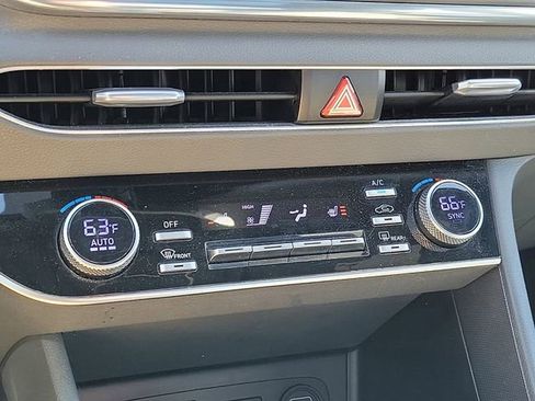 Used 2020 Hyundai Sonata SEL Plus w/ Tech Package image 16