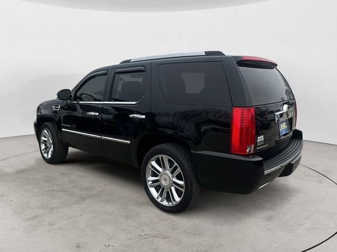 Used 2012 Cadillac Escalade Platinum image 4