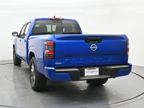 Used 2025 Nissan Frontier SV w/ SV Convenience Package RWD image 7