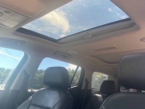 Used 2019 GMC Acadia SLT image 14