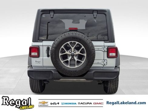 Used 2024 Jeep Wrangler Sport S image 4