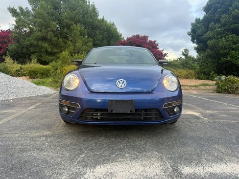 Used 2014 Volkswagen Beetle R-Line FWD image 3