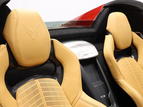 Used 2023 Chevrolet Corvette Stingray Premium Conv w/ Z51 Performance Package RWD image 79