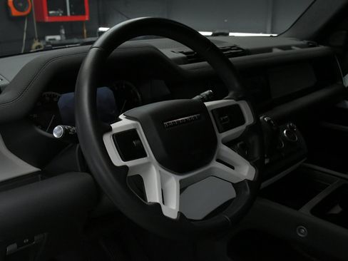 Used 2023 Land Rover Defender 110 S image 20