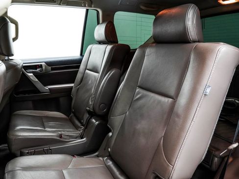 Used 2017 Lexus GX 460 AWD/4WD image 17