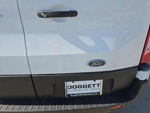 New 2025 Ford Transit 250 148 Medium Roof RWD image 8