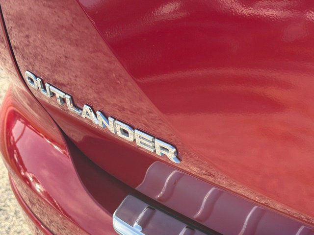 Used 2024 Mitsubishi Outlander SE FWD image 14