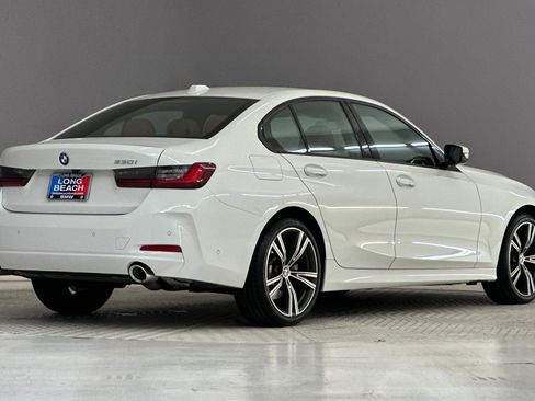 Certified 2023 BMW 330i Sedan w/ Parking Assistance Package RWD image 8