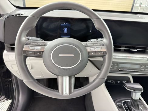 Certified 2025 Hyundai Kona SEL FWD image 21