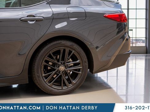 Used 2025 Toyota Camry SE FWD image 39