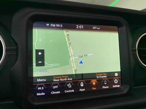 Used 2022 Jeep Wrangler Unlimited Sahara w/ Cold Weather Group image 15