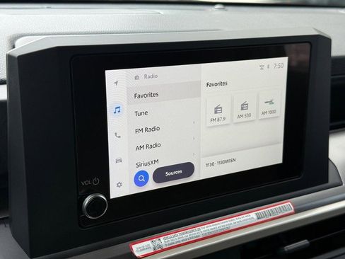 Used 2025 Toyota Tacoma SR5 image 23