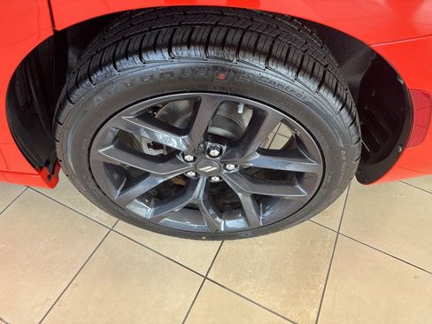 Used 2022 Dodge Charger SXT w/ Blacktop Package image 10