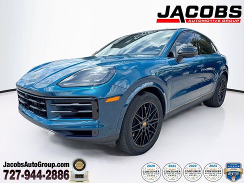 Used 2024 Porsche Cayenne Coupe AWD/4WD image 1
