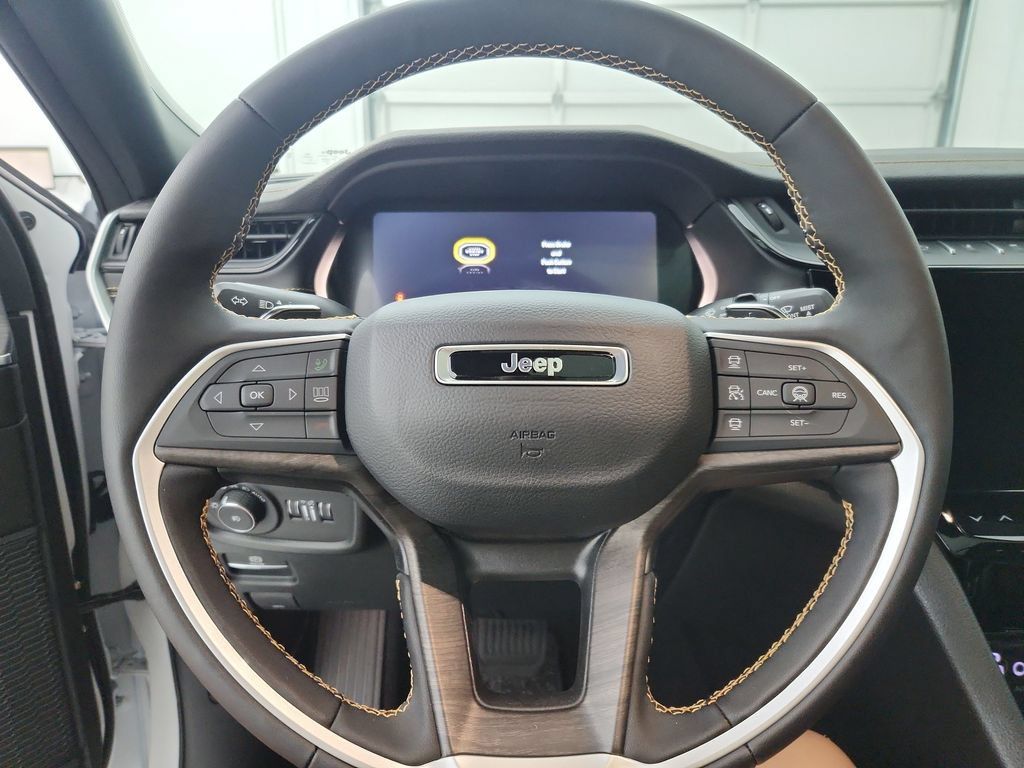 New 2026 Jeep Grand Cherokee L Limited AWD/4WD image 22