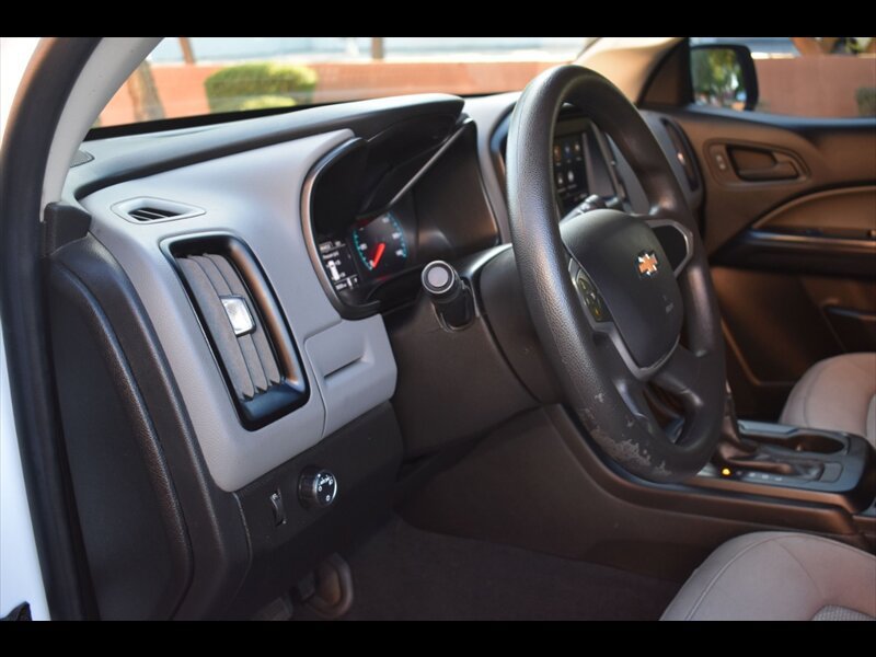 Used 2020 Chevrolet Colorado W/T w/ WT Convenience Package RWD image 15