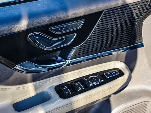 Used 2021 Lincoln Corsair AWD w/ Premium Package image 21